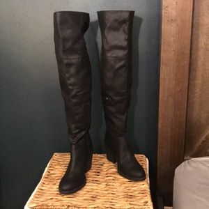 Brand NEW! Knee High Boots w/ Heel, Black, Zip-up, Sz 8 - Perfect for Fall! 🍁